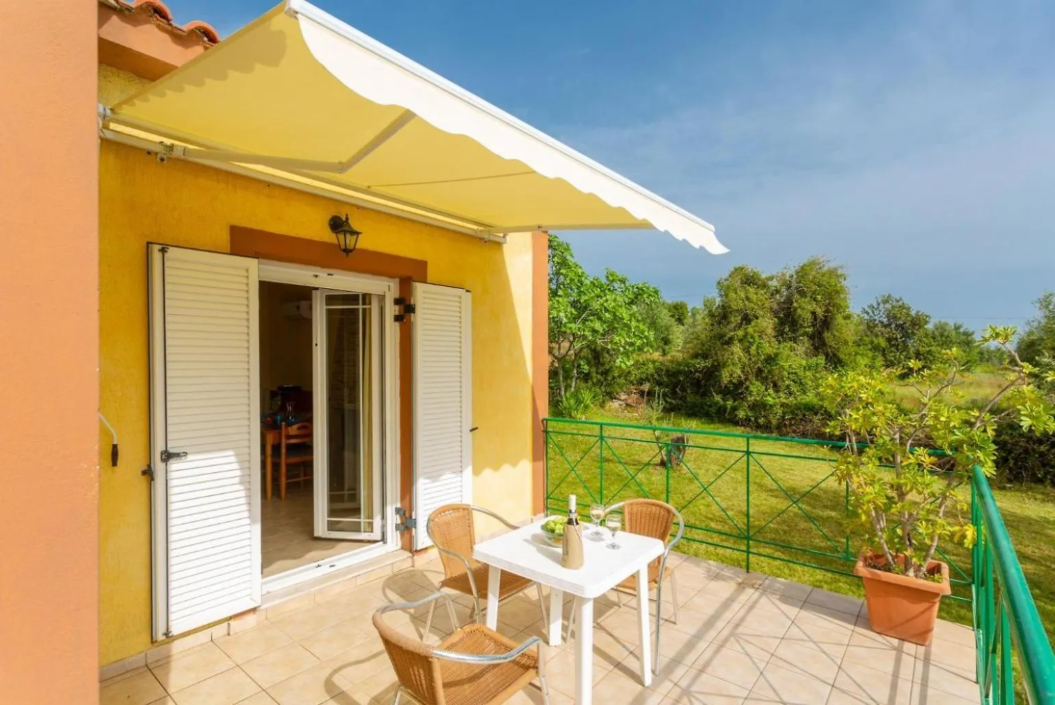 טרפזאקי Villa Russa Dionisis יוון