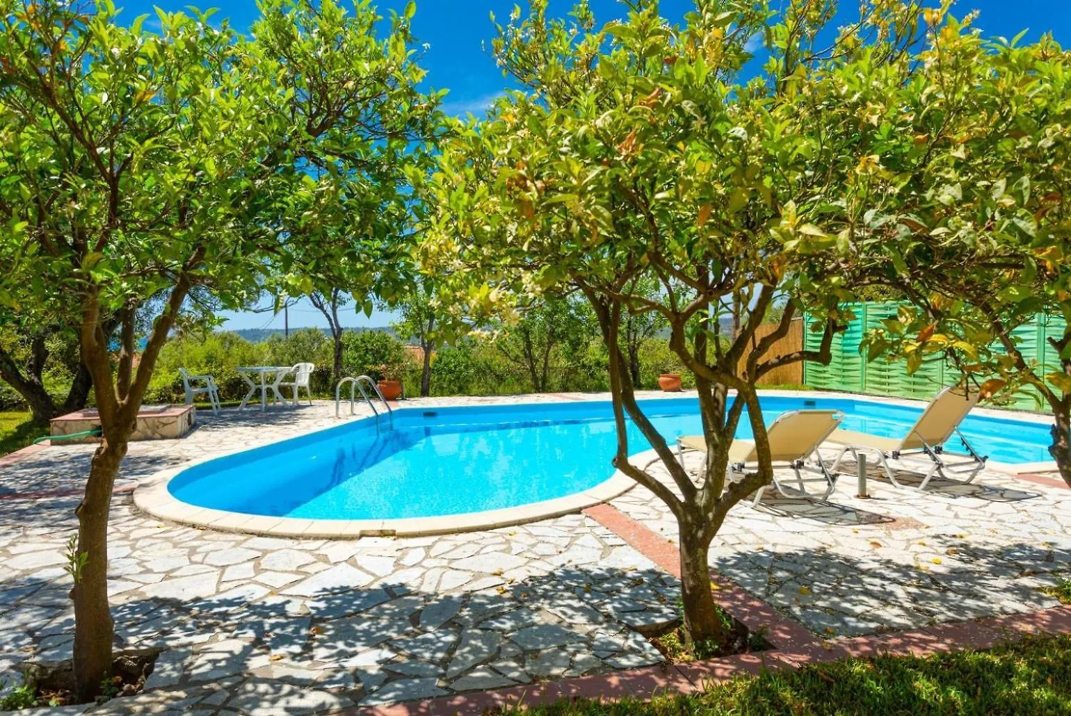 Villa Russa Dionisis Trapezaki   Trapezaki (Kefalonia)
